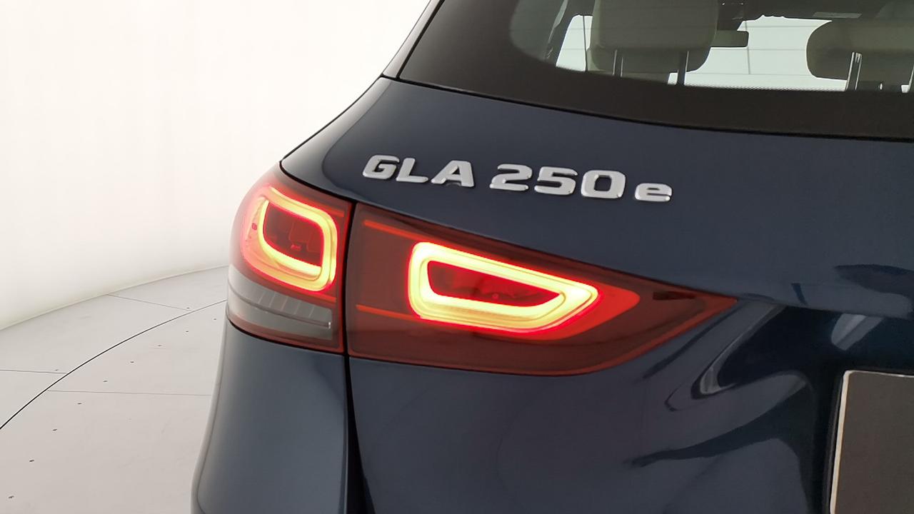 Mercedes-Benz GLA-H247 2020 - GLA 250 e phev (eq-power) Sport Plus auto