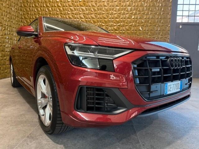Audi Q8 55 TFSI e quattro tiptronic Sport