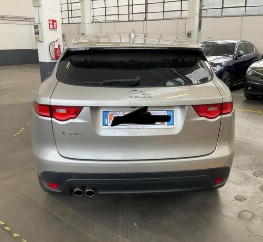 Jaguar F-Pace 2.0 D 180 CV AWD Prestige Catena fatta in Jaguar