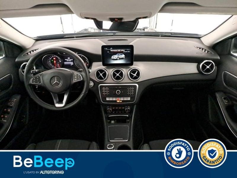 Mercedes-Benz GLA 200 D SPORT 4MATIC AUTO