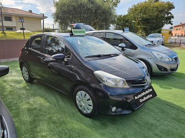 Toyota Yaris Lounge