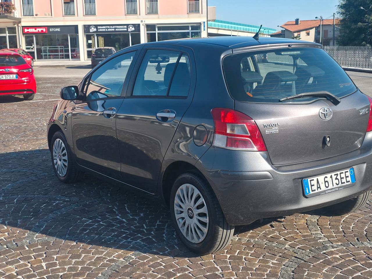 Toyota Yaris 1.0 5 porte
