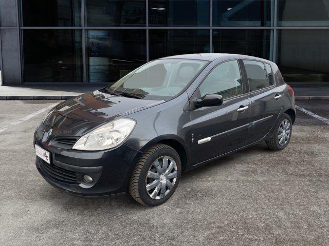 RENAULT Clio 1.2 BENZ 75 5 porte Dynamique OK NEOPATENTATI