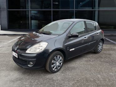 RENAULT Clio 1.2 BENZ 75 5 porte Dynamique OK NEOPATENTATI