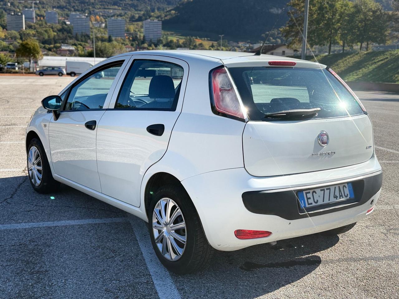 Fiat Punto Evo 1.4 5 porte Active OK NEOPATENTATI