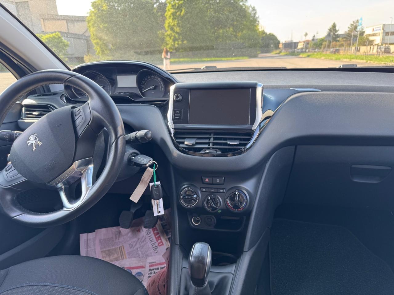 Peugeot 208 PureTech 82 5 porte Allure