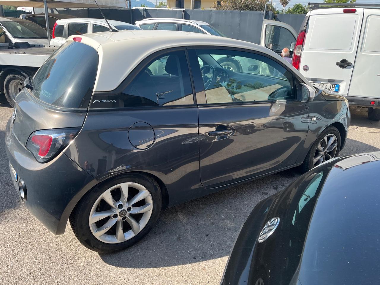Opel Adam 1.2 70 CV White/Black Link