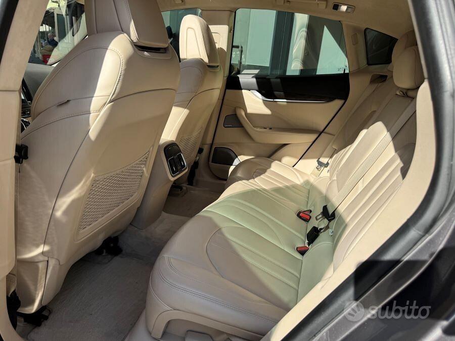 Maserati levante 3.0d 275 gransport certificata
