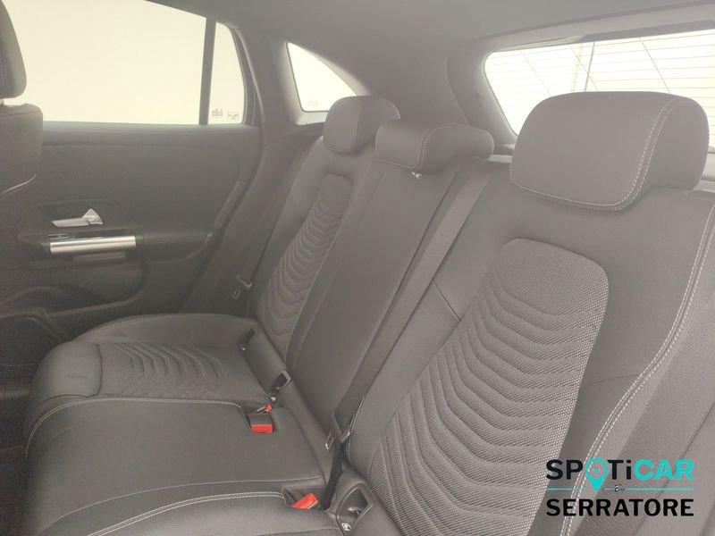 Mercedes-Benz GLA - H247 180 Sport Plus auto