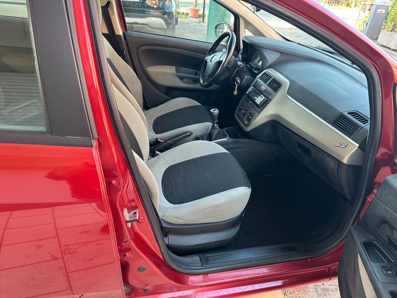 Fiat Grande Punto 1.2 (12 RATE)