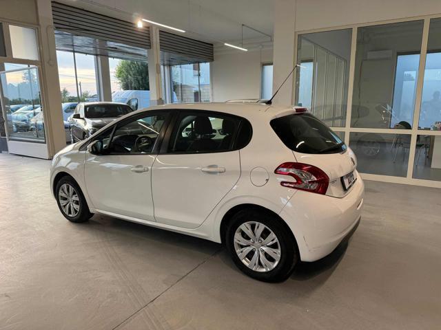 PEUGEOT 208 1.4 HDi 68 CV 5 porte Mix