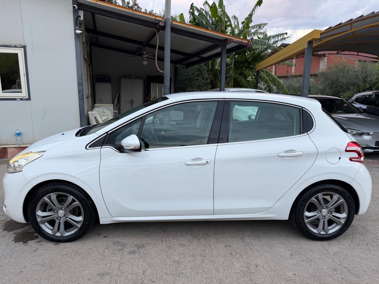 Peugeot 208 82cv 5 porte Allure Km Certificati