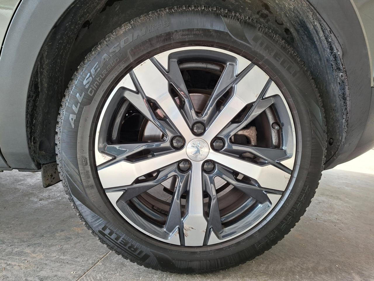 Peugeot 3008 1.2 Allure DA NEOPATENTATI