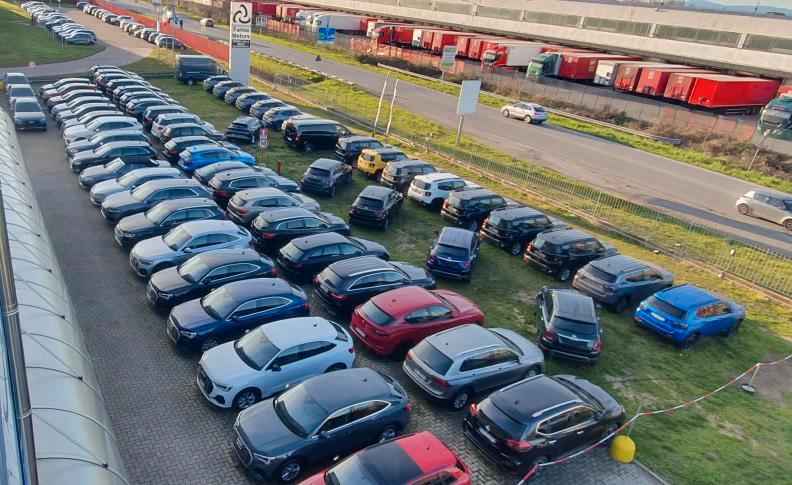 BMW 730 d Luxury auto - ACC/Lim - Cam 360 - Tetto - 4 RUOTE STERZANTI