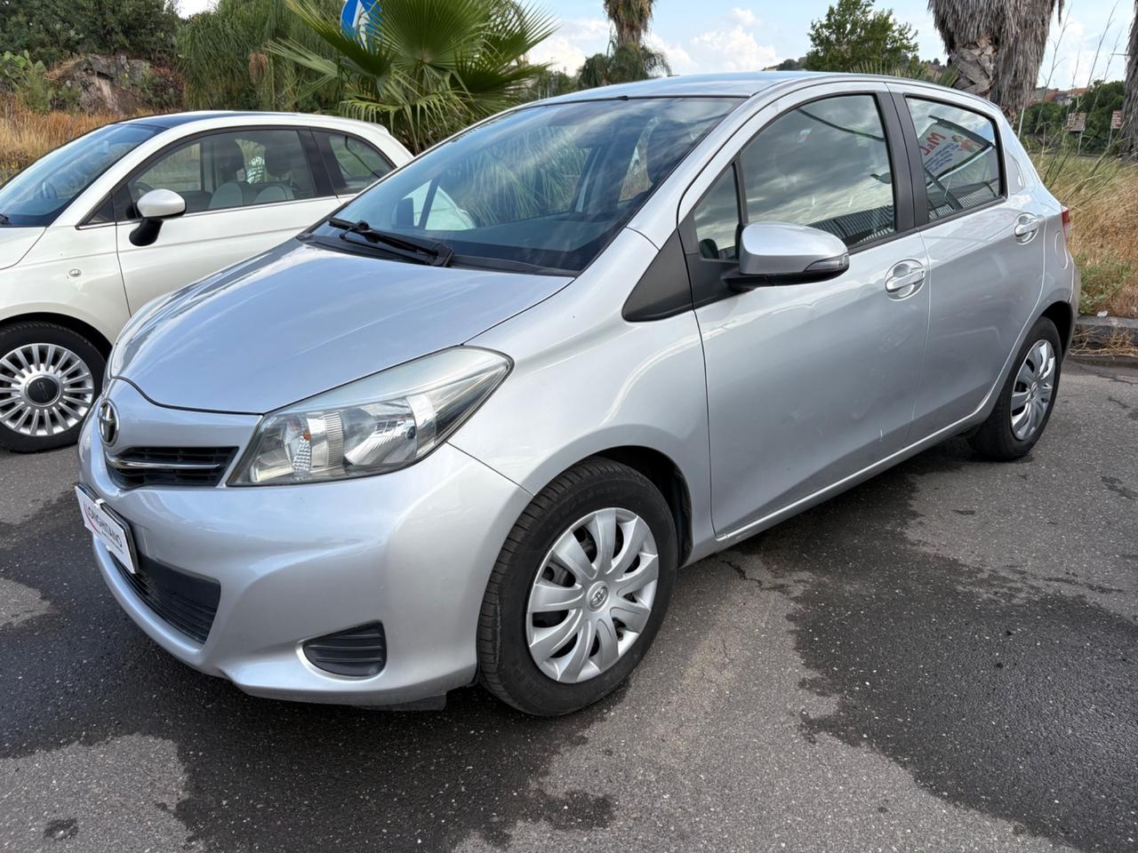 Toyota Yaris 1.0 5 porte
