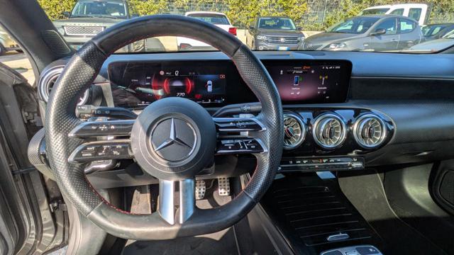 MERCEDES-BENZ A 200 200d Automatic Executive AMG Line Night Pack 150cv