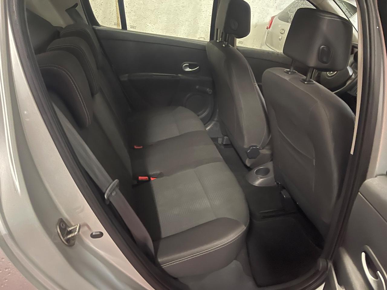 Renault Clio 1.2 16V 5 porte Dynamique