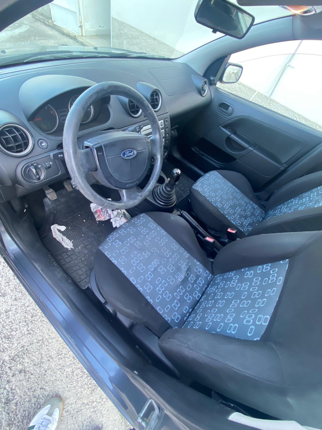 Ford Fiesta 1.4 TDCi 5p. Ambiente