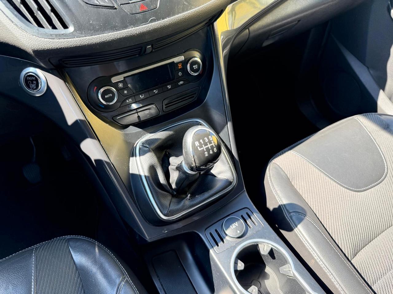Ford Kuga 2.0 TDCI 140 CV 4WD Titanium
