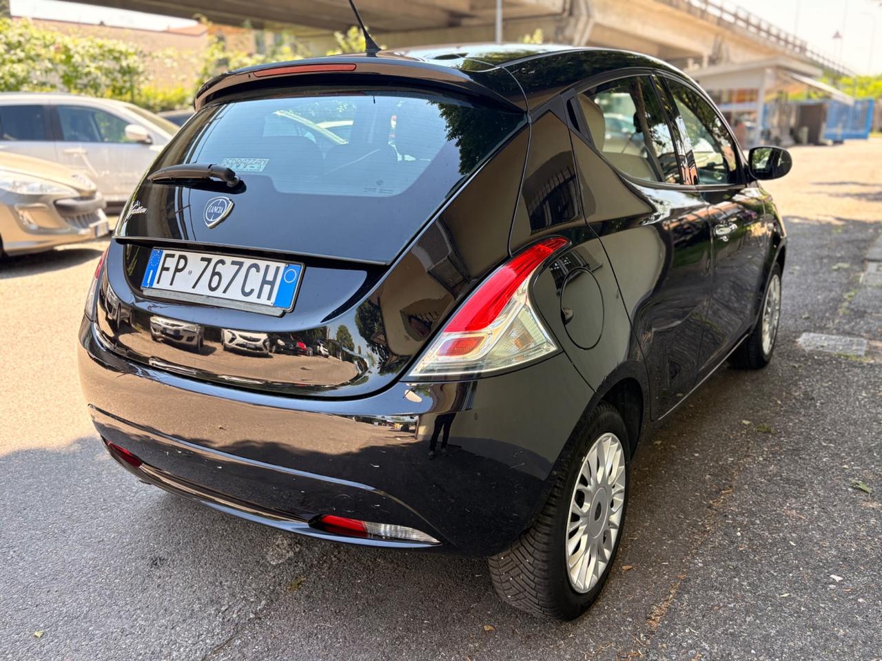 Lancia Ypsilon 1.2 69 CV 5 porte Platinum 2018