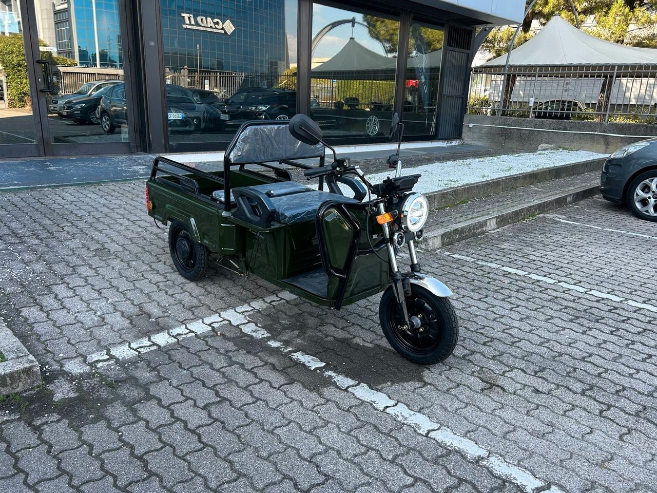 Triciclo XPB 100% Electric Scooter 3 ruote Cargo