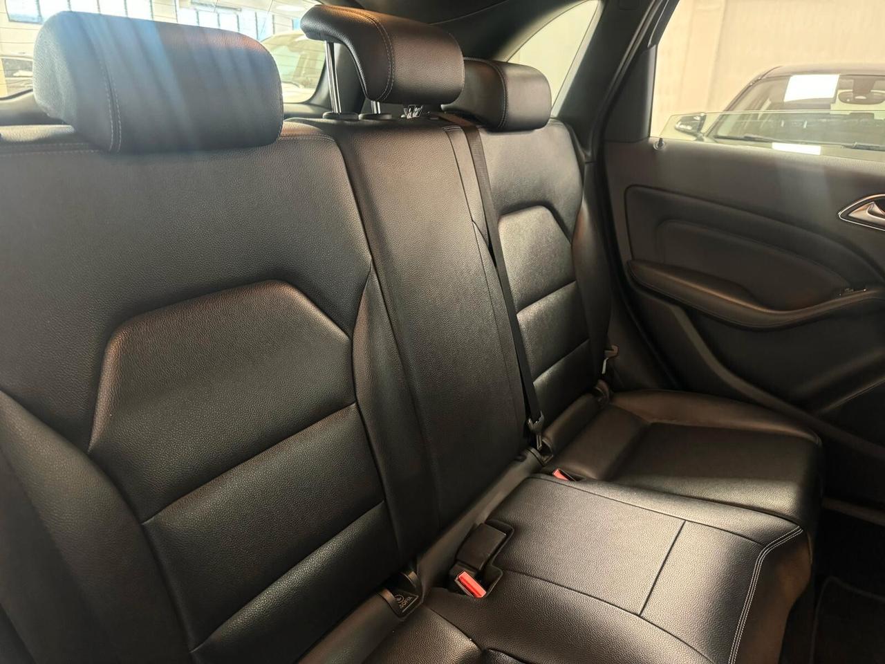 Mercedes-benz B 180 B 180 d Automatic Premium