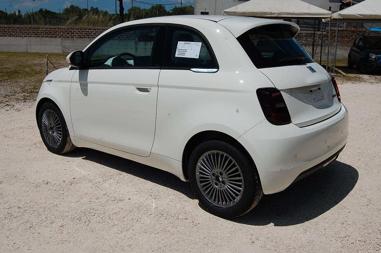 Fiat 500 Berlina Hybrid Torino