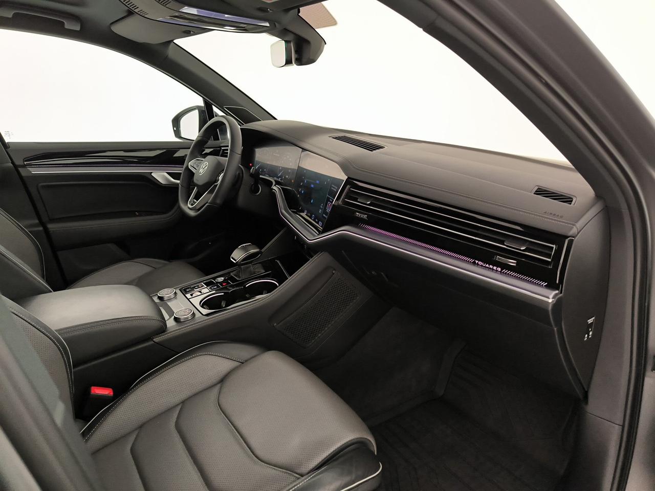 Volkswagen Touareg 3.0 v6 tdi scr r-line 231cv auto