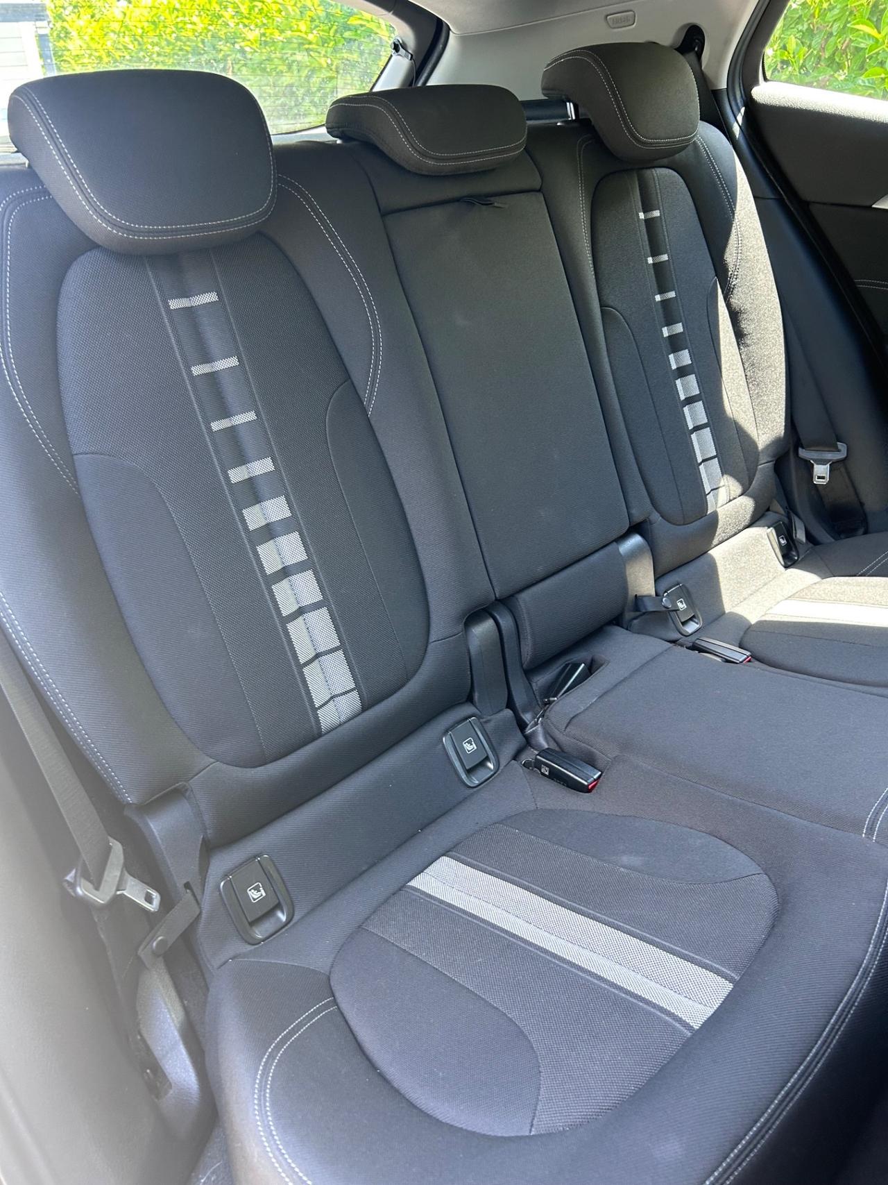Bmw X2 sDrive18d Business-X