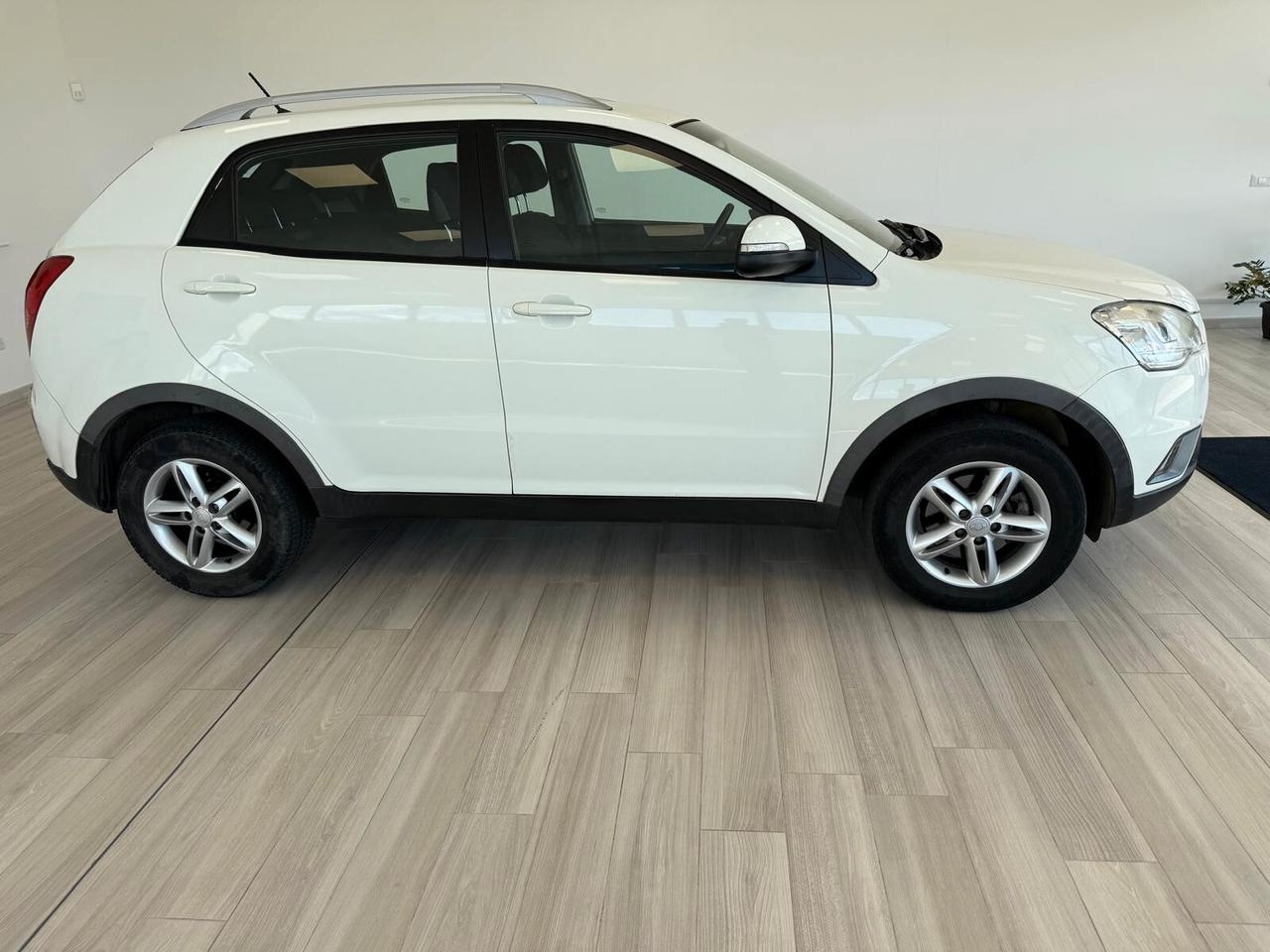 Ssangyong Korando 2.0 175 CV 2WD e-XDi MT C