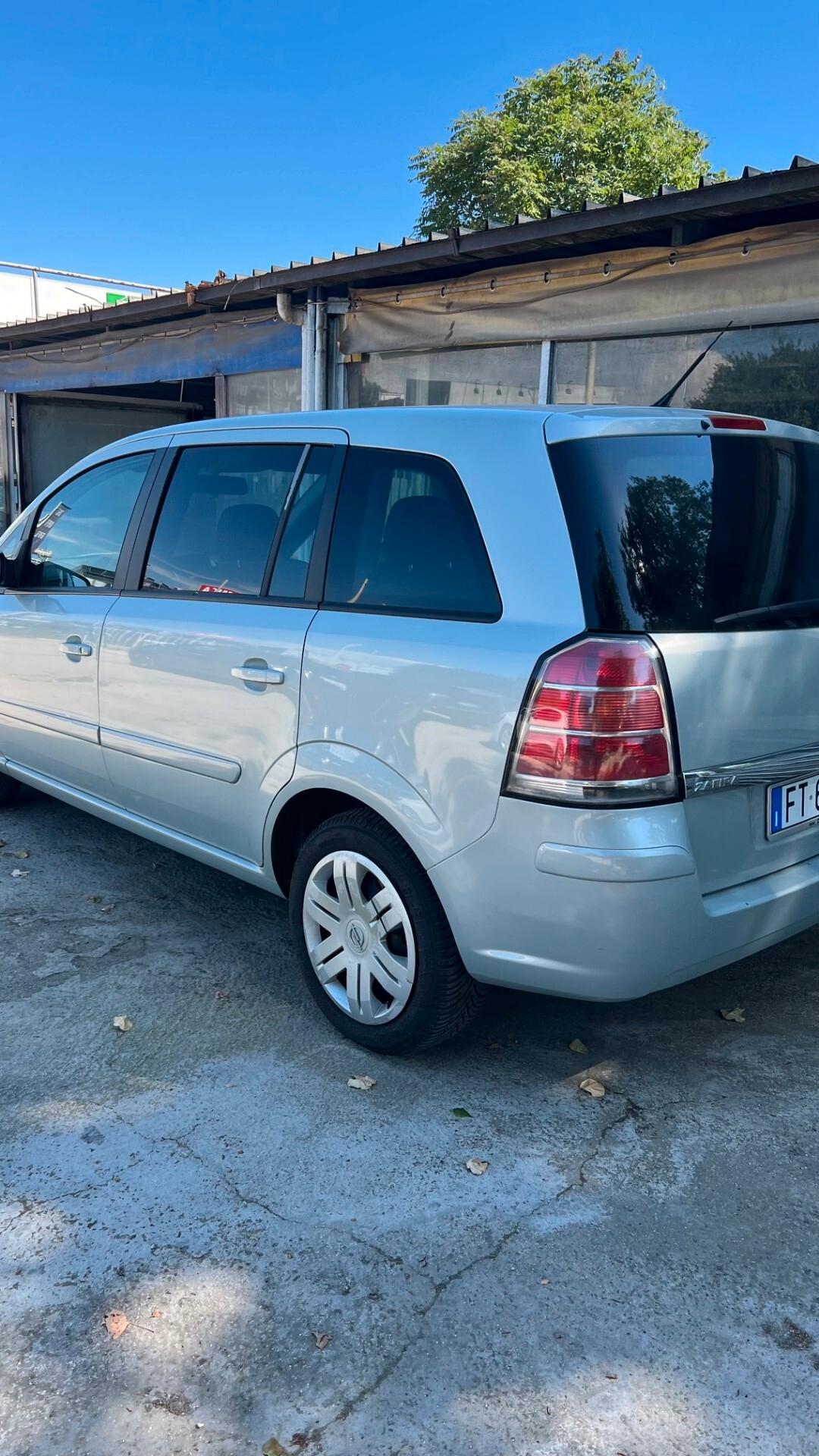 Opel Zafira 1.6 16V ecoM 94CV Cosmo