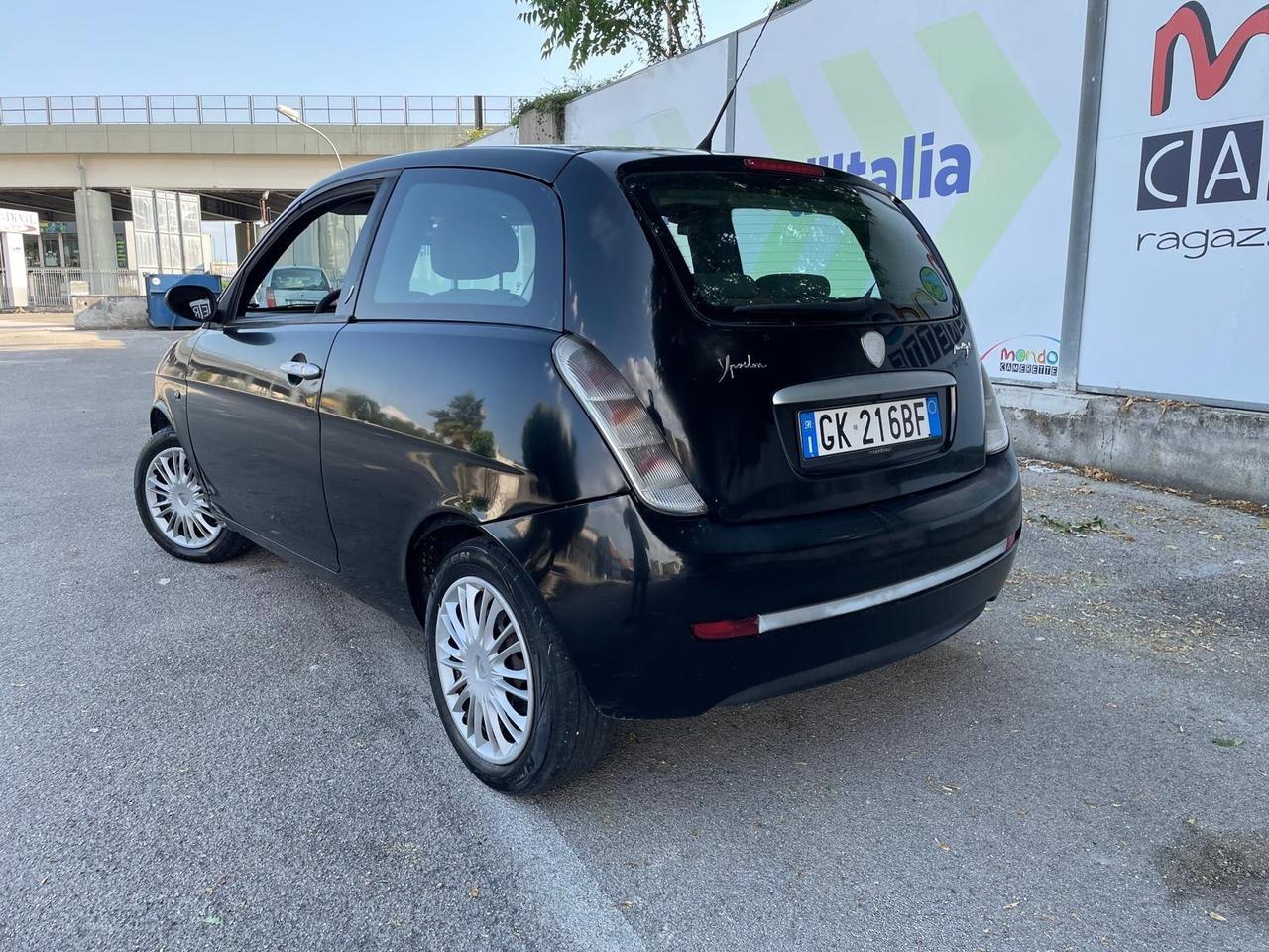 Lancia Ypsilon Restayling 1.3 MJT 75 CV Argento Full Perfett