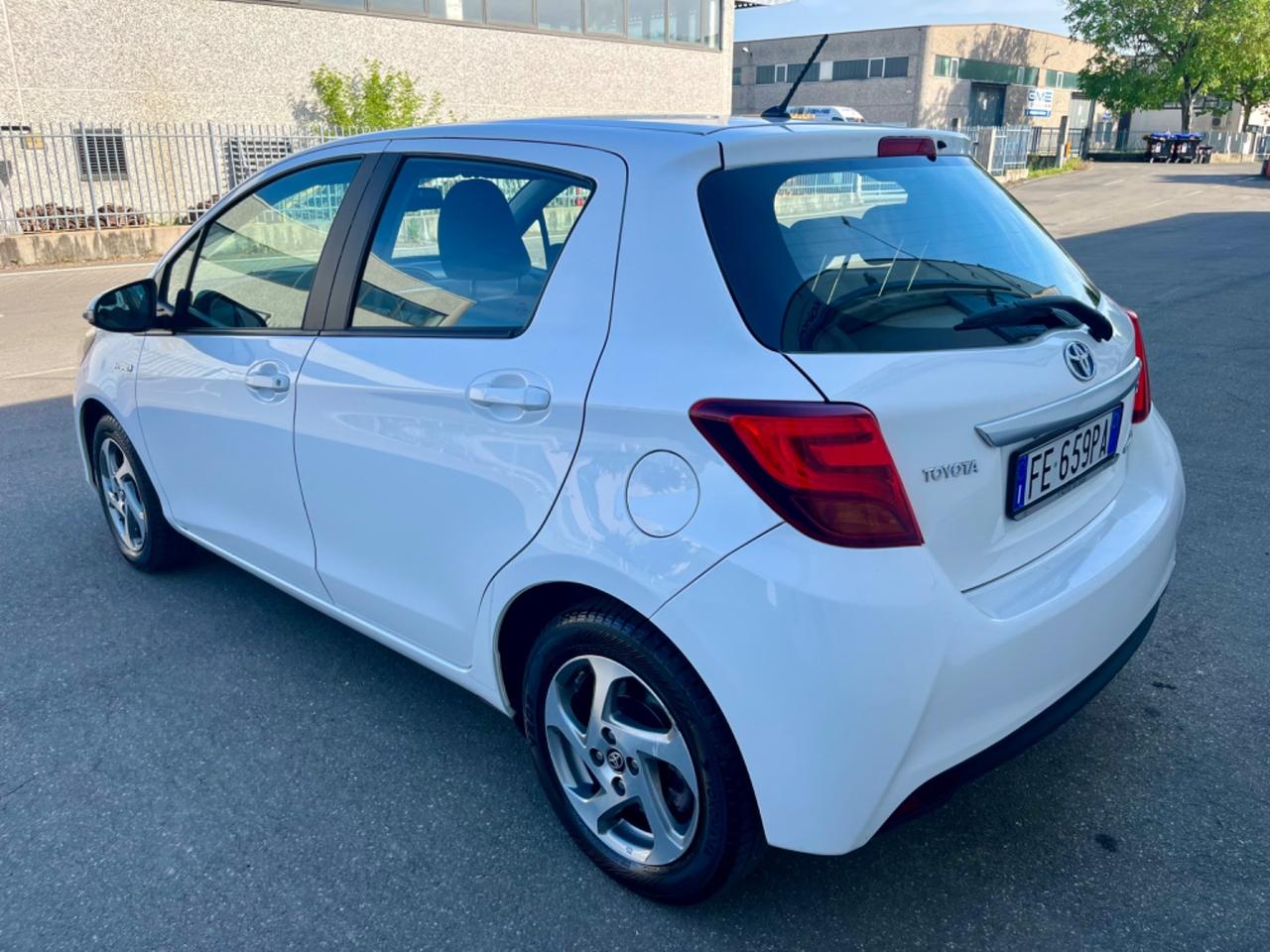 Toyota Yaris 1.5hybrid 74kw 2016 146.000km perfetta