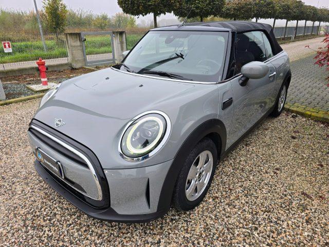 MINI Mini 1.5 Cooper Essential Cabrio