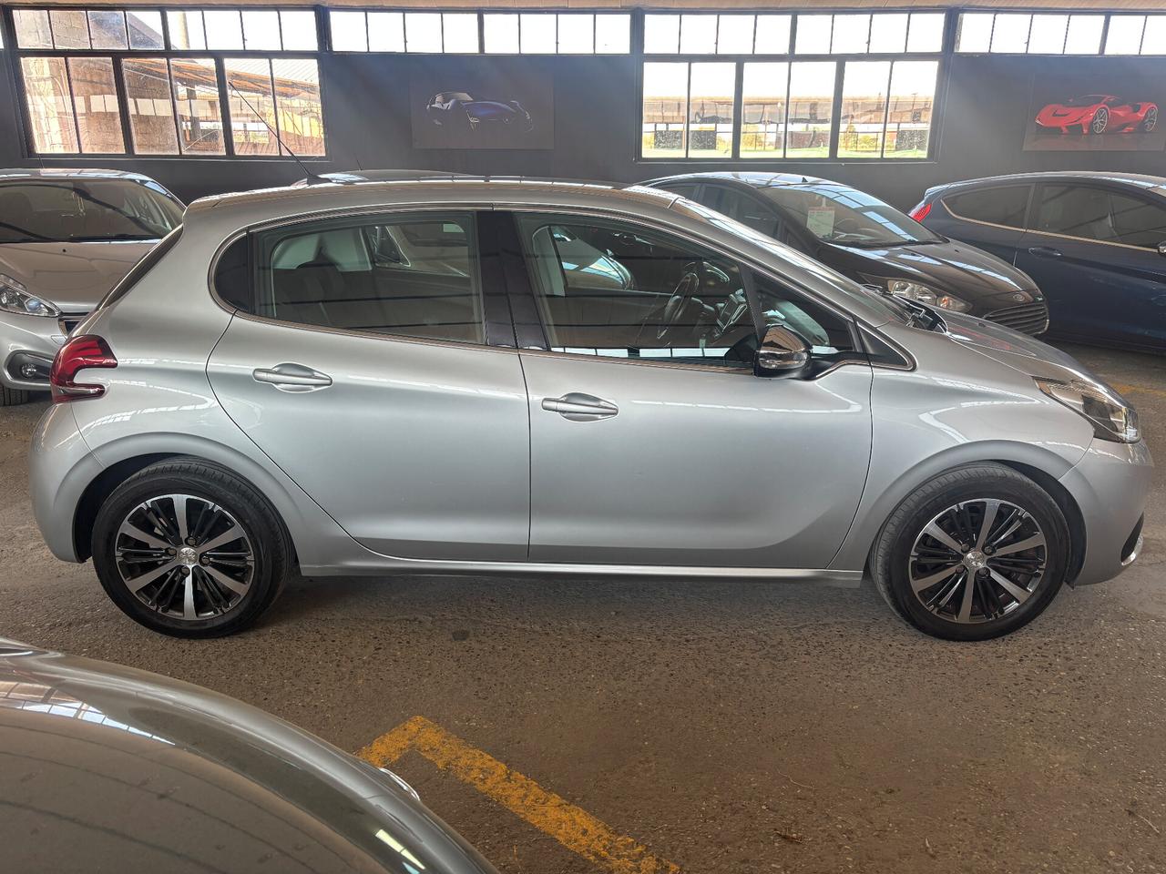 Peugeot 208 1.2 BENZINA 60KW 82CV Allure NEOPATENTATO