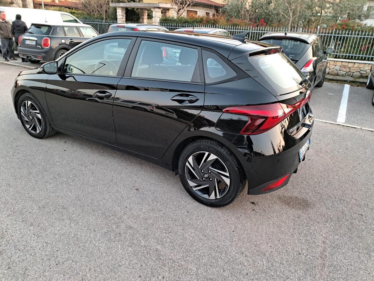 Hyundai i20 1.2 MPI MT Connectline