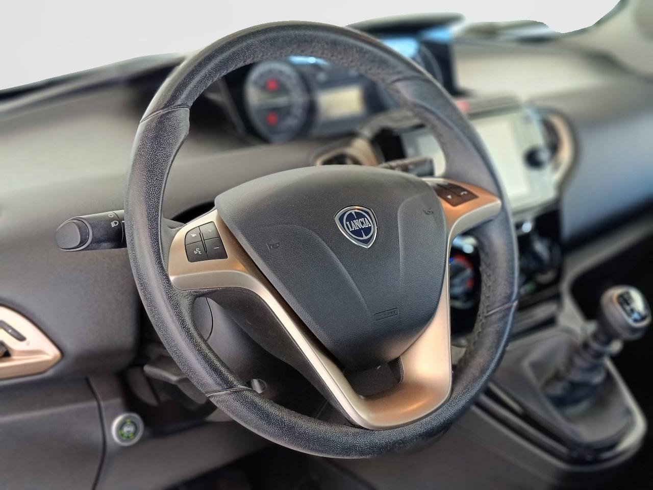 LANCIA Ypsilon III 2021 - Ypsilon 1.0 firefly hybrid Alberta Ferretti s&s 70cv