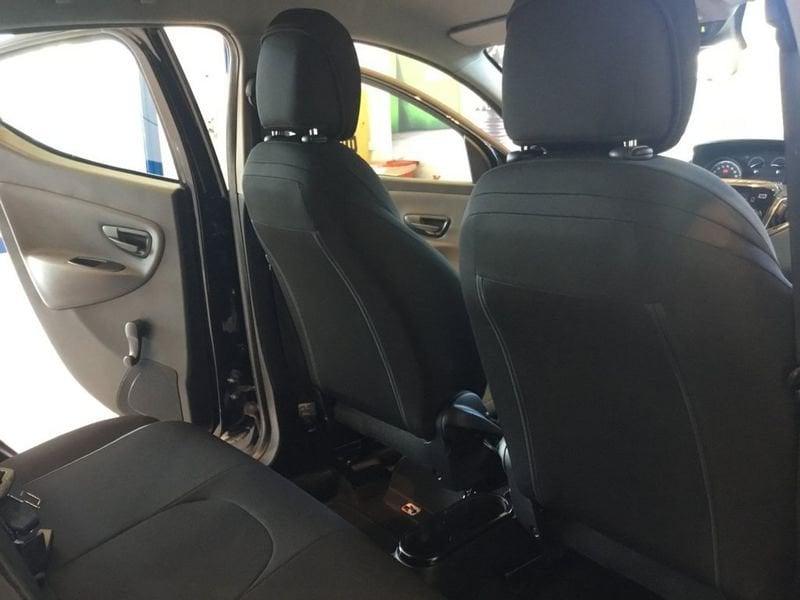 Lancia Ypsilon 1.0 FireFly 70cv S&S Hybrid GOLD my23
