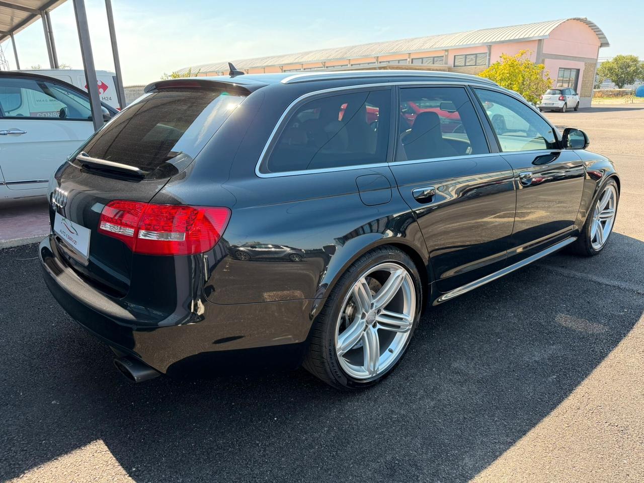 Audi RS6 RS 6 5.0 V10 FSI quattro tiptronic