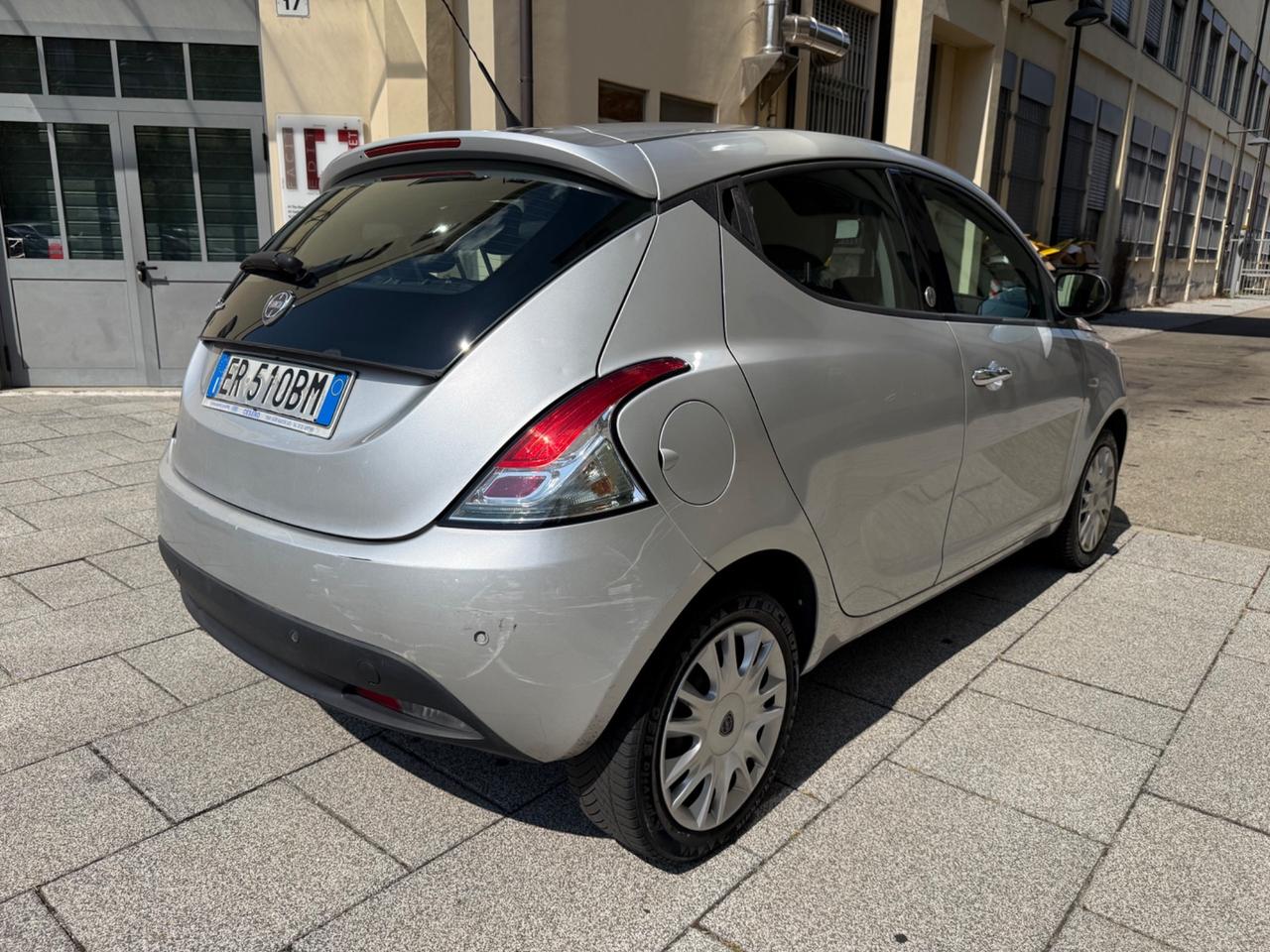 Lancia Ypsilon 1.2 69 CV 5 porte GPL Ecochic Gold