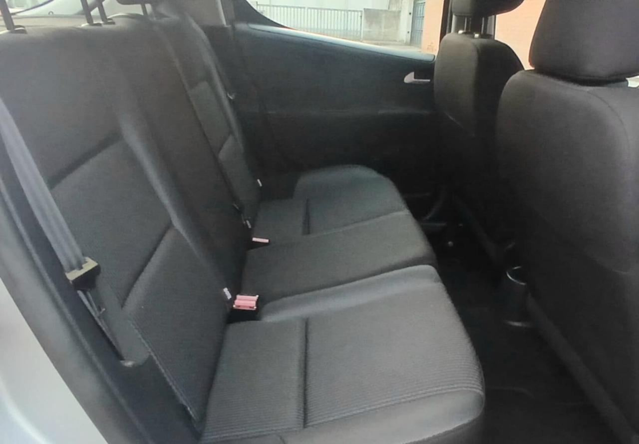 Peugeot 207 BENZINA EURO5 2011 NEOP TRATTABILE