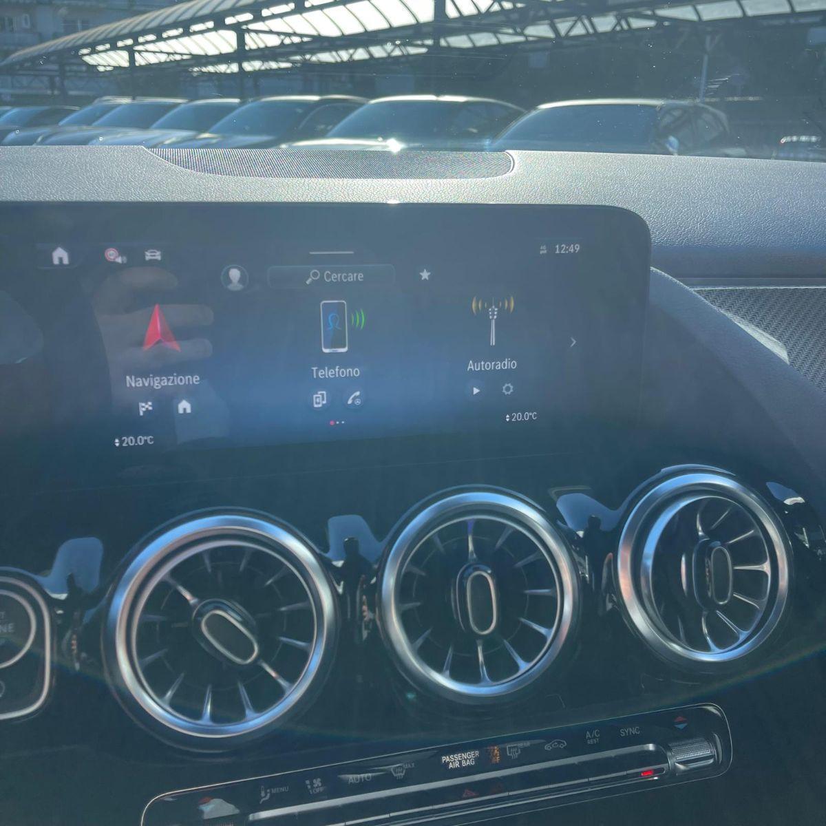 MERCEDES - Classe GLA - 200 d Premium MY25