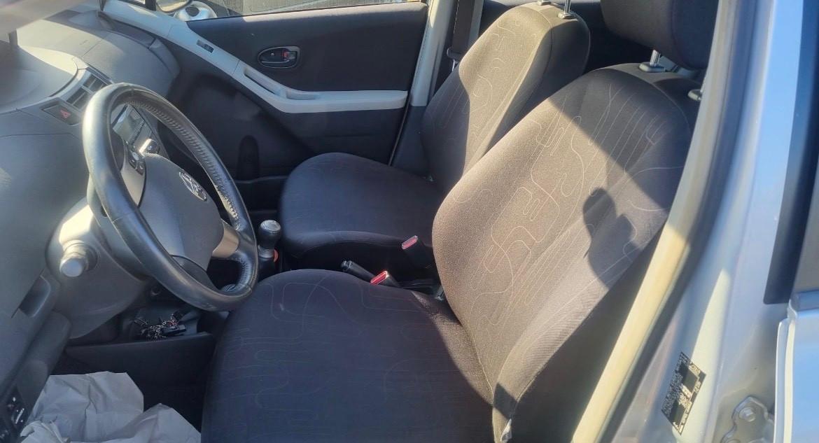 Toyota Yaris 1.0 5 porte Sol