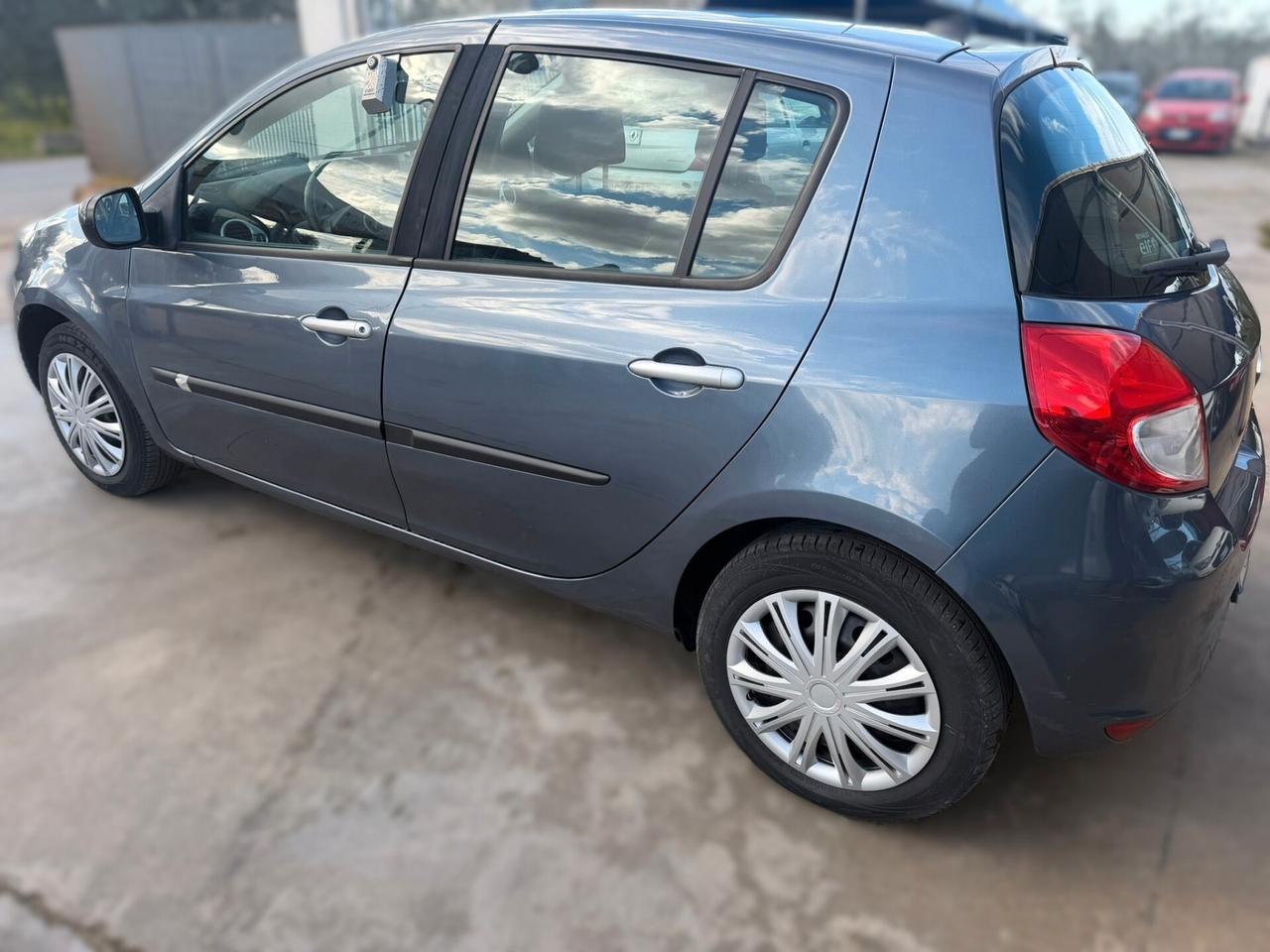 Renault Clio 1.2 16V 5 porte GPL Dynamique