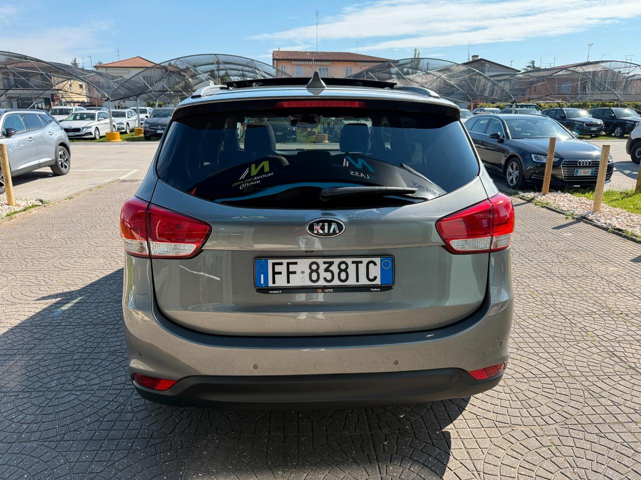 Kia Carens 1.7 CRDi 115 CV Class 7 POSTI