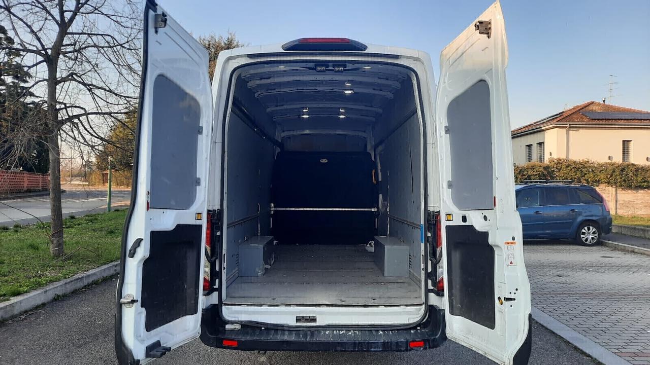 Ford Transit Jumbo 2020