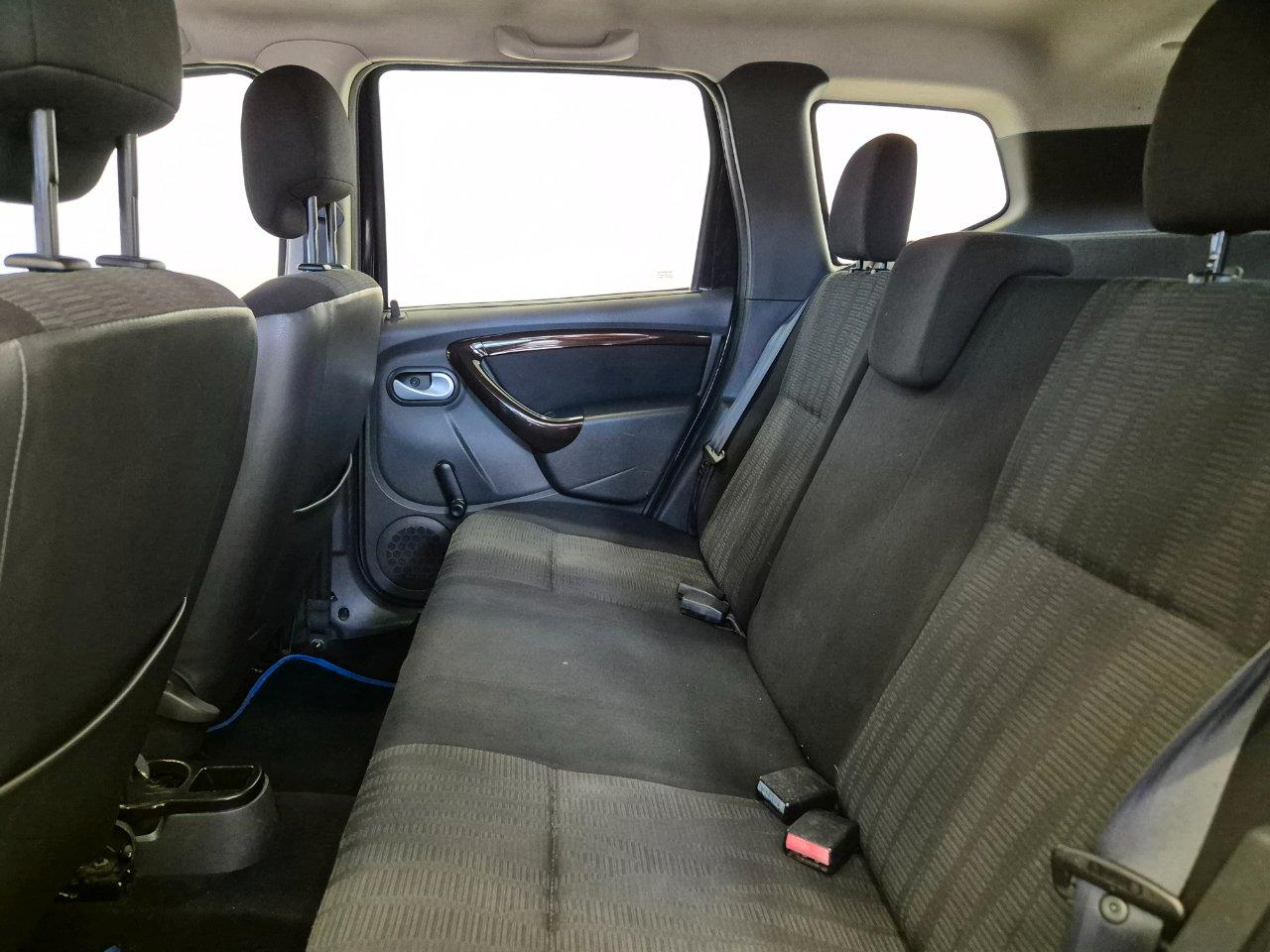Dacia Duster 1.6 Ambiance 4x2 110cv - NEOPATENTATI - Clima - Radio Mp3