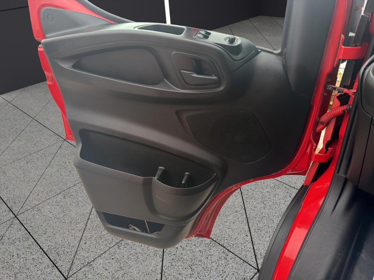 Iveco Daily 35C14B BTor 2.3 HPT PLM-RG Cabinato