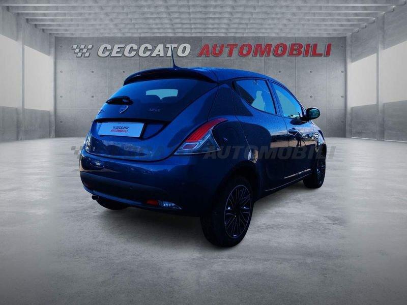 Lancia Ypsilon Ypsilon 1.0 firefly hybrid Gold s&s 70cv 5p.ti