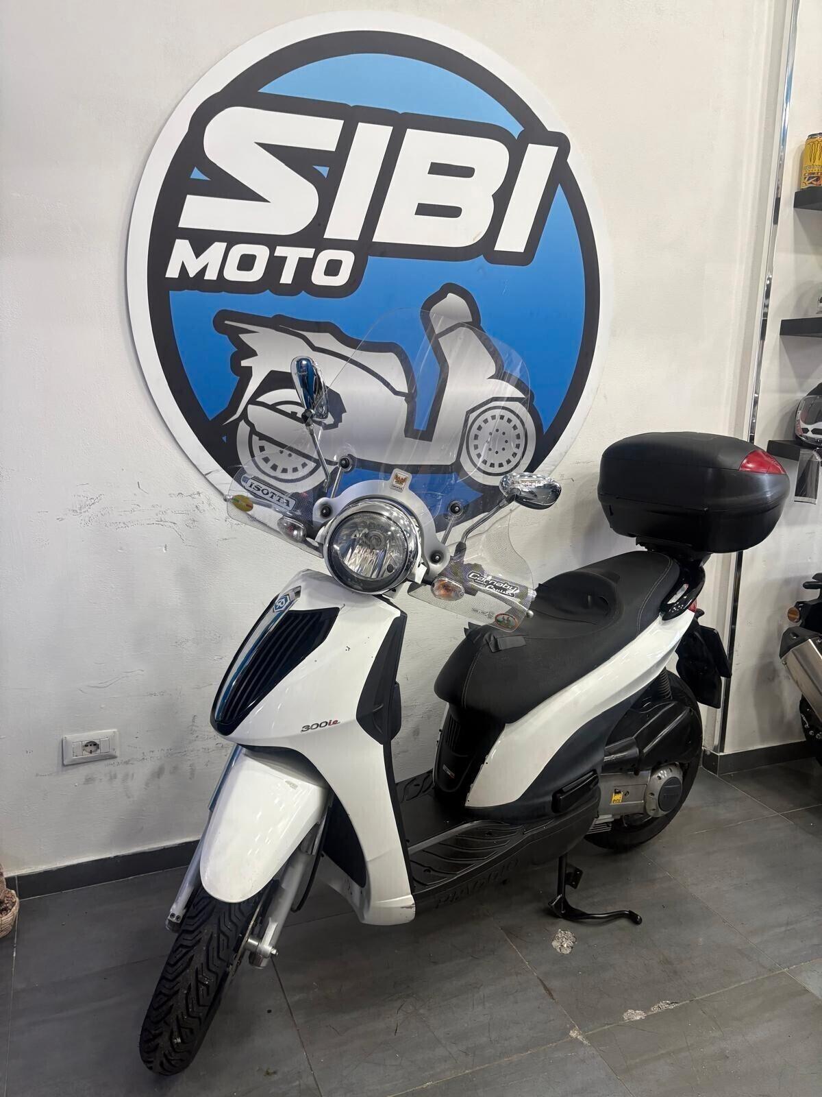 Piaggio Carnaby 300 Cruiser